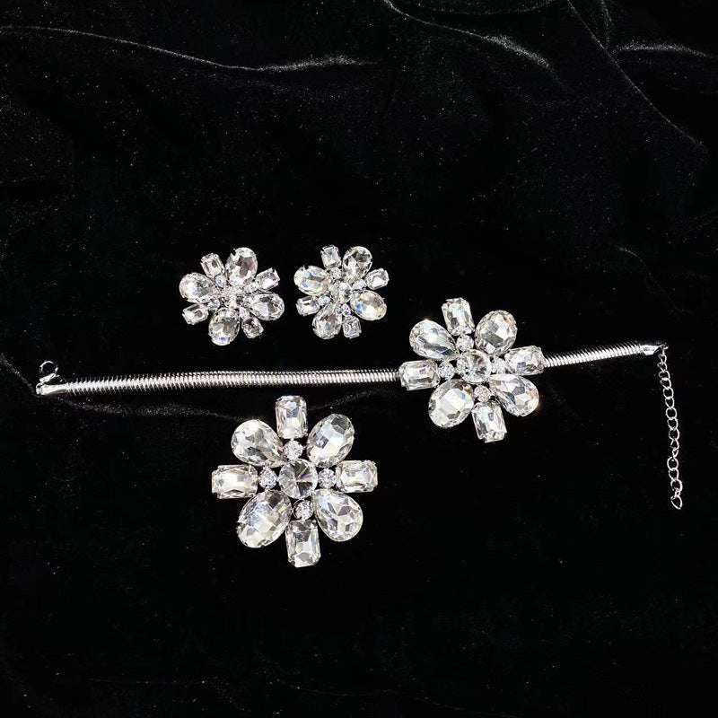 Collar De Flor De Cristal Grande De Aleación Al Por Mayor